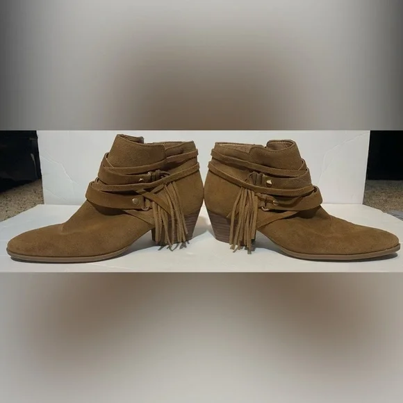 Franco Sarto size 8 brown Suede booties with Buckeyes and tassels zipper side - Picture 3 of 9